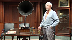 Mickey Elmore demonstrates playing cylinder records on his Edison Phonograph